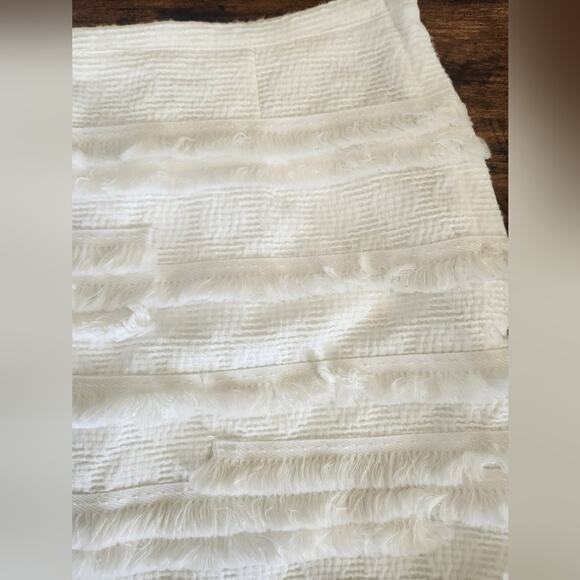 H&M White textured fringe tiered mini skirt size 6 - Picture 3 of 9